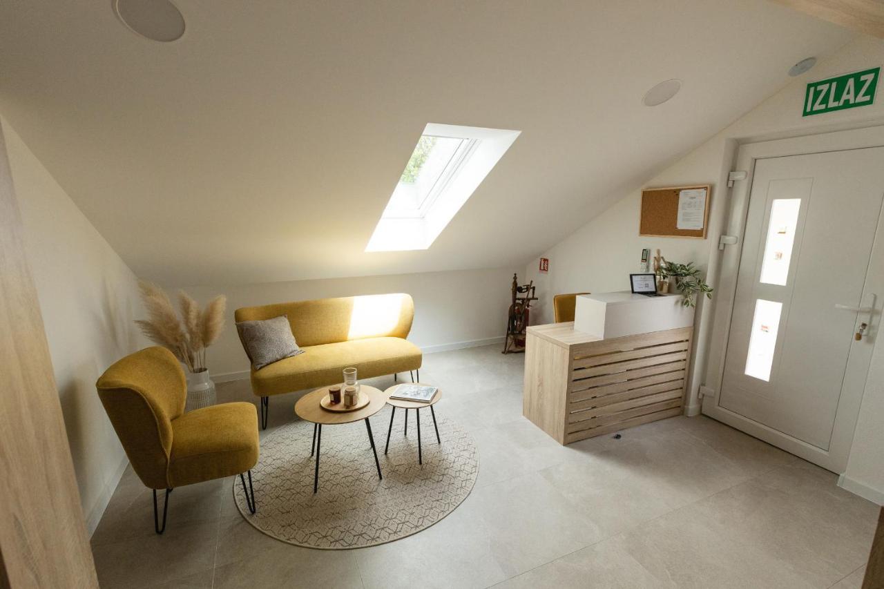 Rooms & Apartment Perak Kutjevo Luaran gambar