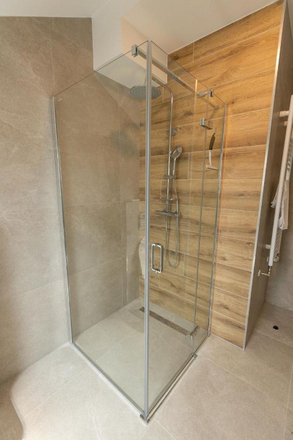 Rooms & Apartment Perak Kutjevo Luaran gambar
