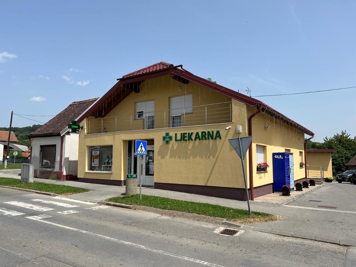 Rooms & Apartment Perak Kutjevo Luaran gambar